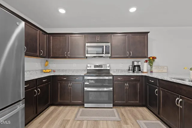 $520,000 | 824 Estes Lane, Holly Springs, NC 27540