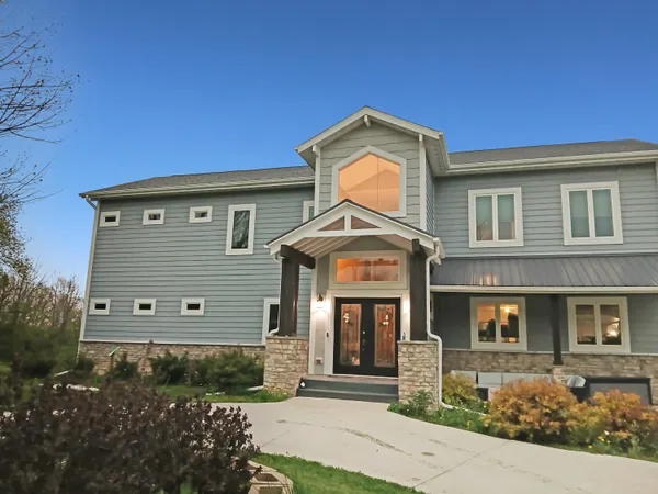 $925,000 | 1115 Greendale Road, Sheboygan, WI 53081