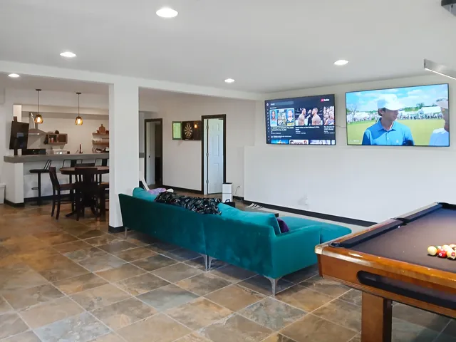 $975,000 | 1115 Greendale Road, Sheboygan, WI 53081