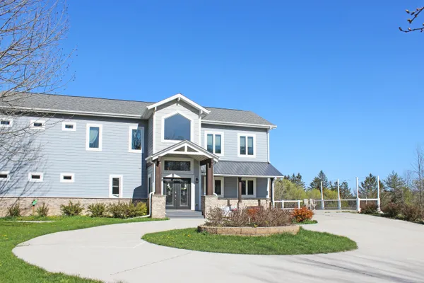 $925,000 | 1115 Greendale Road, Sheboygan, WI 53081