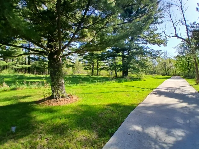 $975,000 | 1115 Greendale Road, Sheboygan, WI 53081