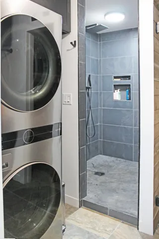 $975,000 | 1115 Greendale Road, Sheboygan, WI 53081