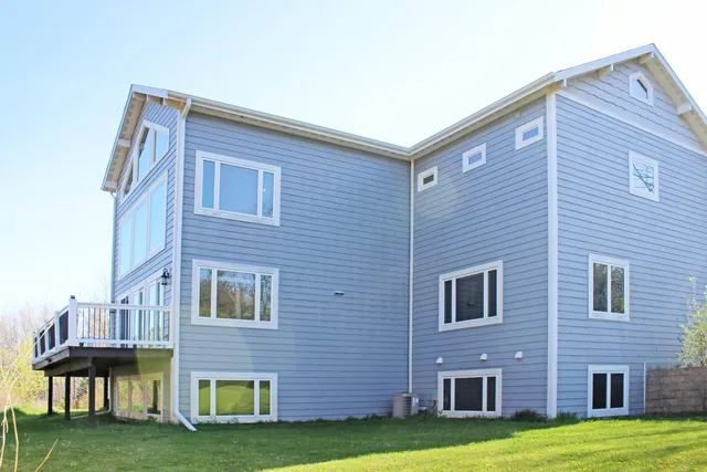 $975,000 | 1115 Greendale Road, Sheboygan, WI 53081