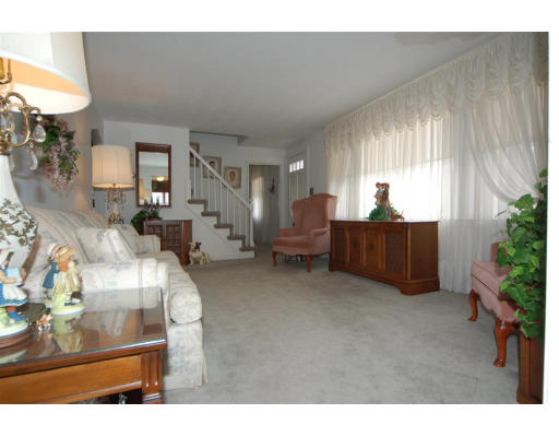 14 Yale Road Arlington, MA 02474 - Photo 4 of 16 Gallery Image 4