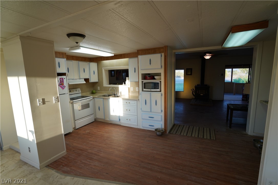 3181 Stephanie Road, Unit 4 Pahrump, NV 89060 - Photo 12 of 47 Gallery Image 12