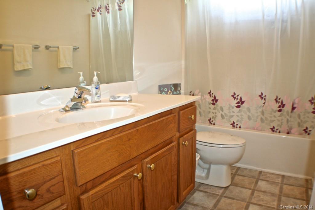 2315 Hargett Road Matthews, NC 28105 - Photo 9 of 22 Gallery Image 9