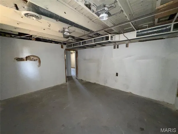 $114,900 | 3932 Schiller Place, St. Louis, MO 63116