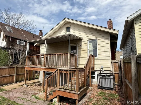 $114,900 | 3932 Schiller Place, St. Louis, MO 63116