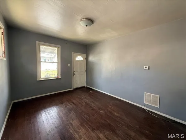 $114,900 | 3932 Schiller Place, St. Louis, MO 63116