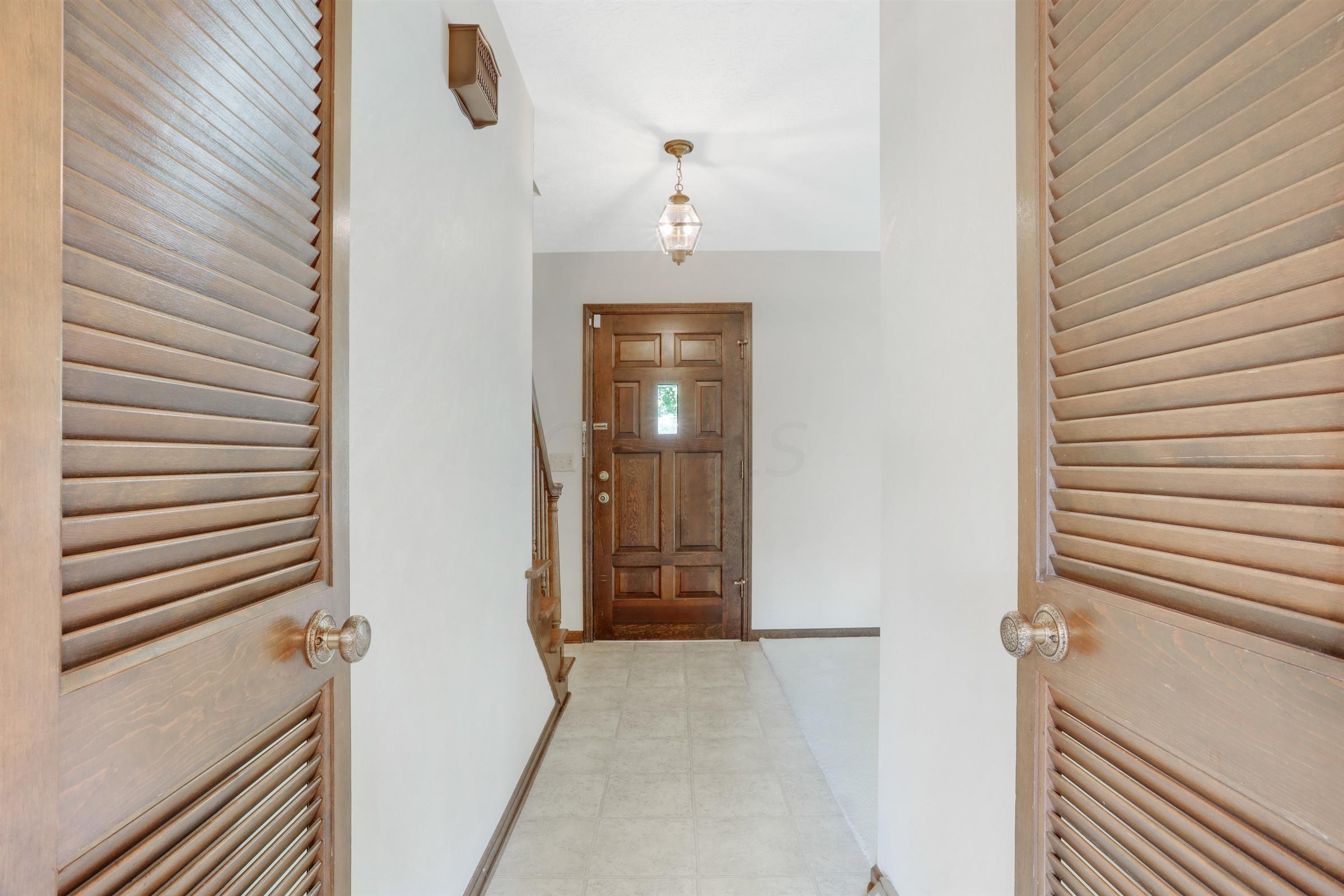 5496 Blue Ash Road Columbus, OH 43229 - Photo 32 of 50 Gallery Image 32