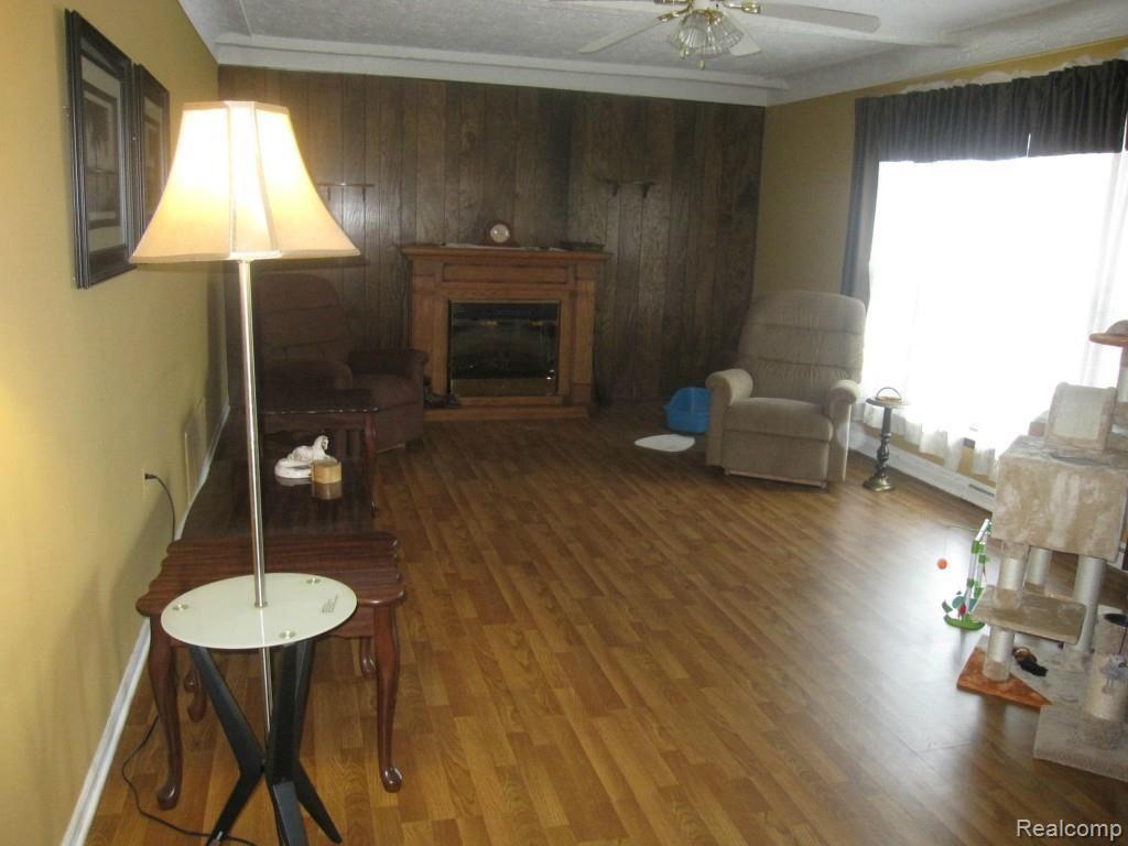 1156 Michelson Road Rochester, MI 48307 - Photo 6 of 15 IMG_0760.jpg