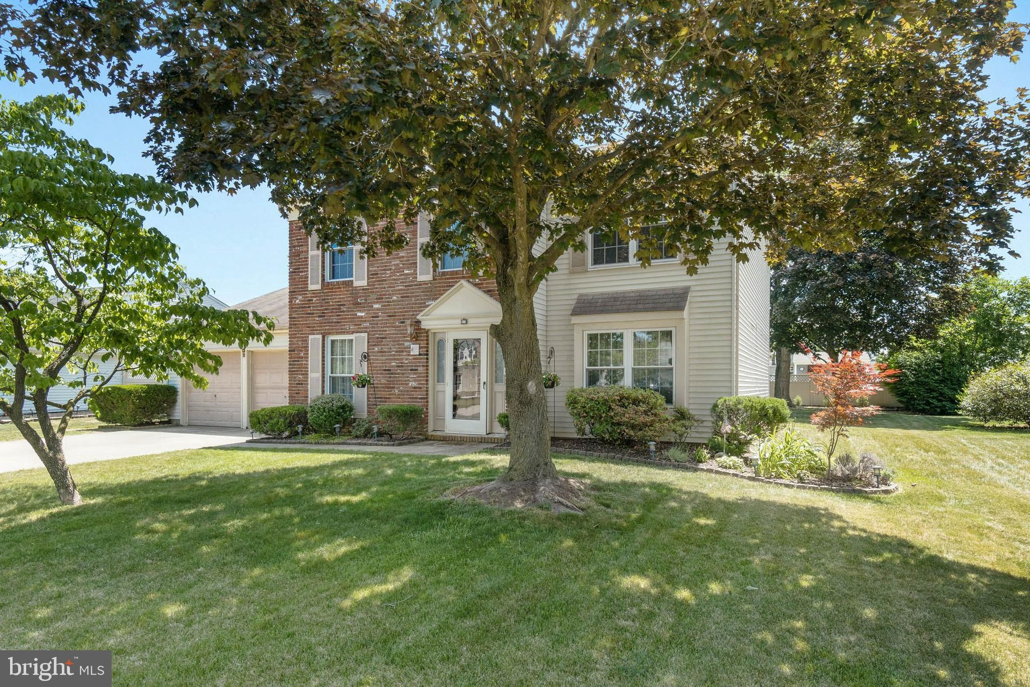 9 Pegasus Way Sewell, NJ 08080 - Photo 2 of 32