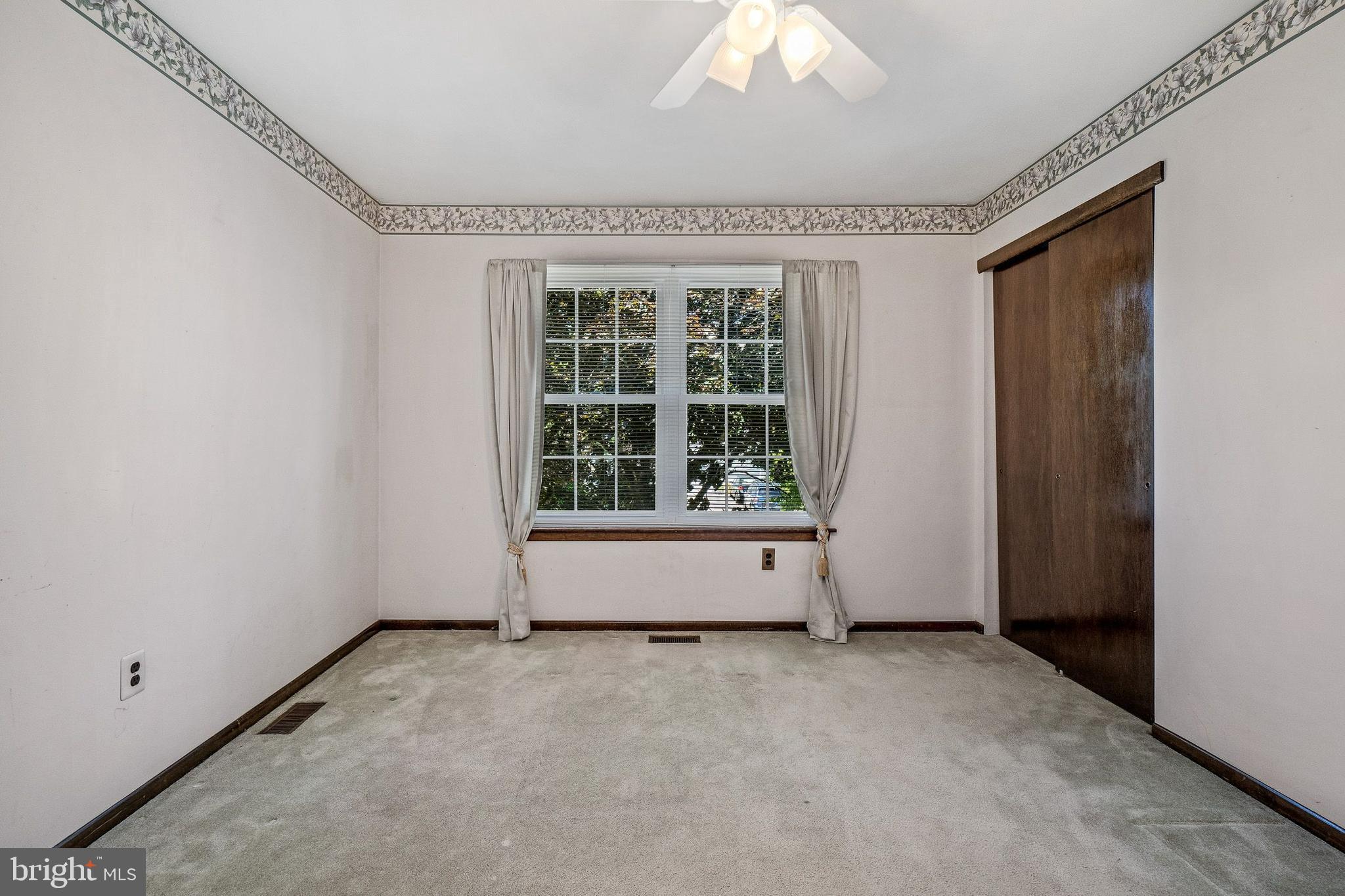 9 Pegasus Way Sewell, NJ 08080 - Photo 32 of 32