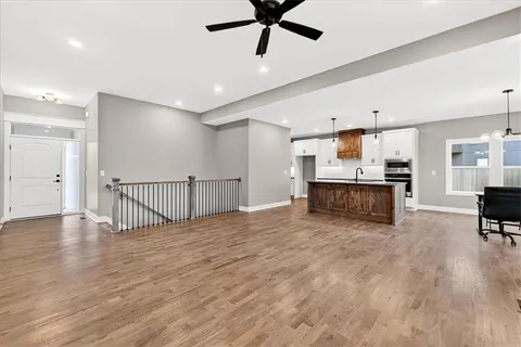 $459,900 | 716 Solomon Drive, Lone Jack, MO 64086