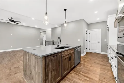 $459,900 | 716 Solomon Drive, Lone Jack, MO 64086