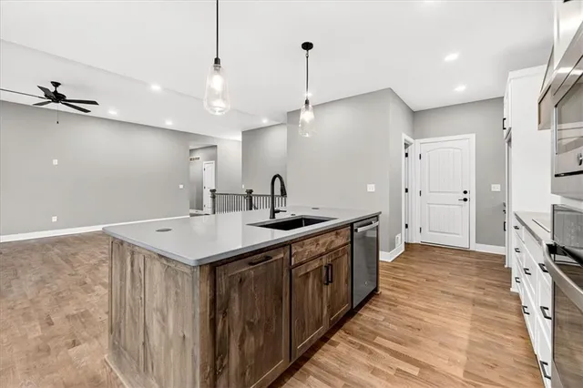 $459,900 | 716 Solomon Drive, Lone Jack, MO 64086