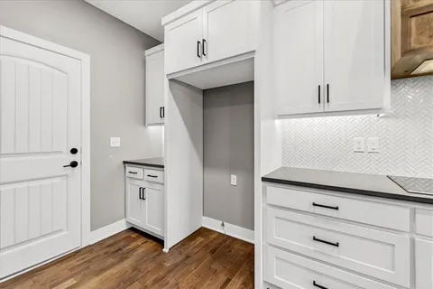 $459,900 | 716 Solomon Drive, Lone Jack, MO 64086