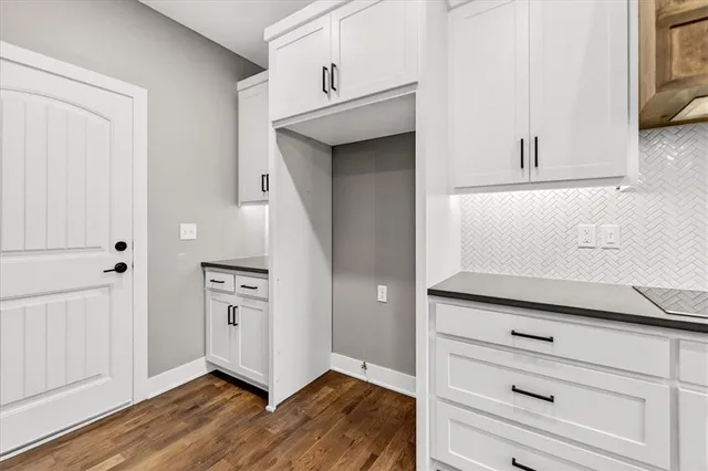 $459,900 | 716 Solomon Drive, Lone Jack, MO 64086