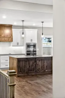 $459,900 | 716 Solomon Drive, Lone Jack, MO 64086