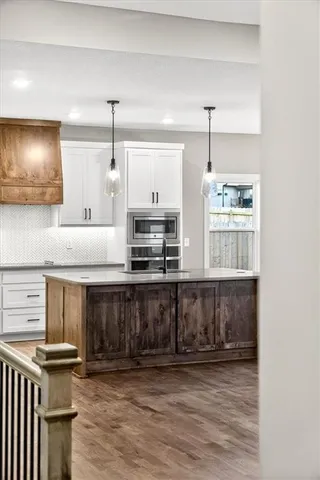 $459,900 | 716 Solomon Drive, Lone Jack, MO 64086