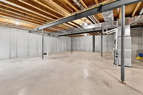 $459,900 | 716 Solomon Drive, Lone Jack, MO 64086