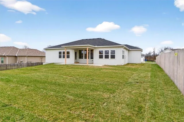 $459,900 | 716 Solomon Drive, Lone Jack, MO 64086