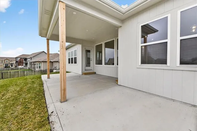 $459,900 | 716 Solomon Drive, Lone Jack, MO 64086