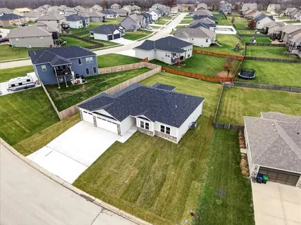 $459,900 | 716 Solomon Drive, Lone Jack, MO 64086