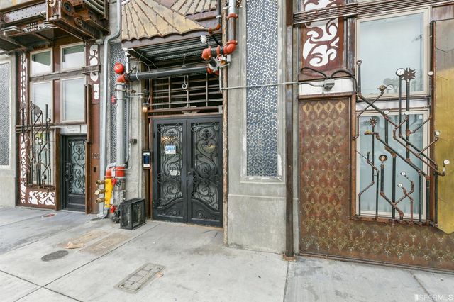 $860,000 | 6105 San Pablo Avenue, Unit 201, Oakland, CA 94608