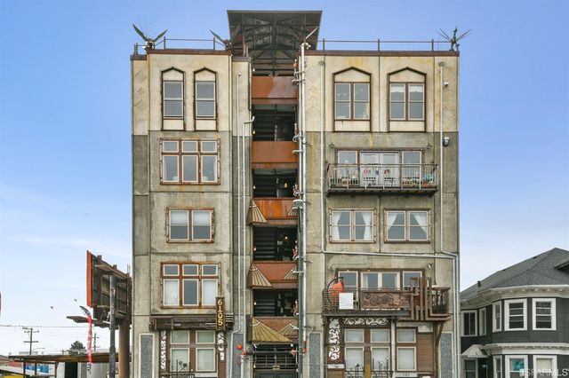 $860,000 | 6105 San Pablo Avenue, Unit 201, Oakland, CA 94608