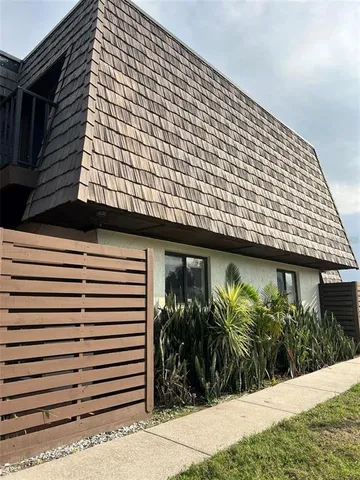 $1,950 | 15308 East Pond Woods Drive, Tampa, FL 33618