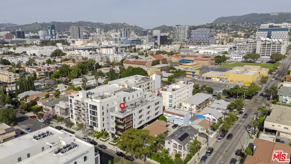 $4,355 | 5813 Lexington Avenue, Unit 203, Los Angeles, CA 90038