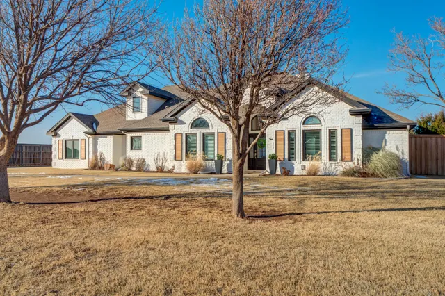 $785,000 | 8118 County Road 7610, Wolfforth, TX 79382