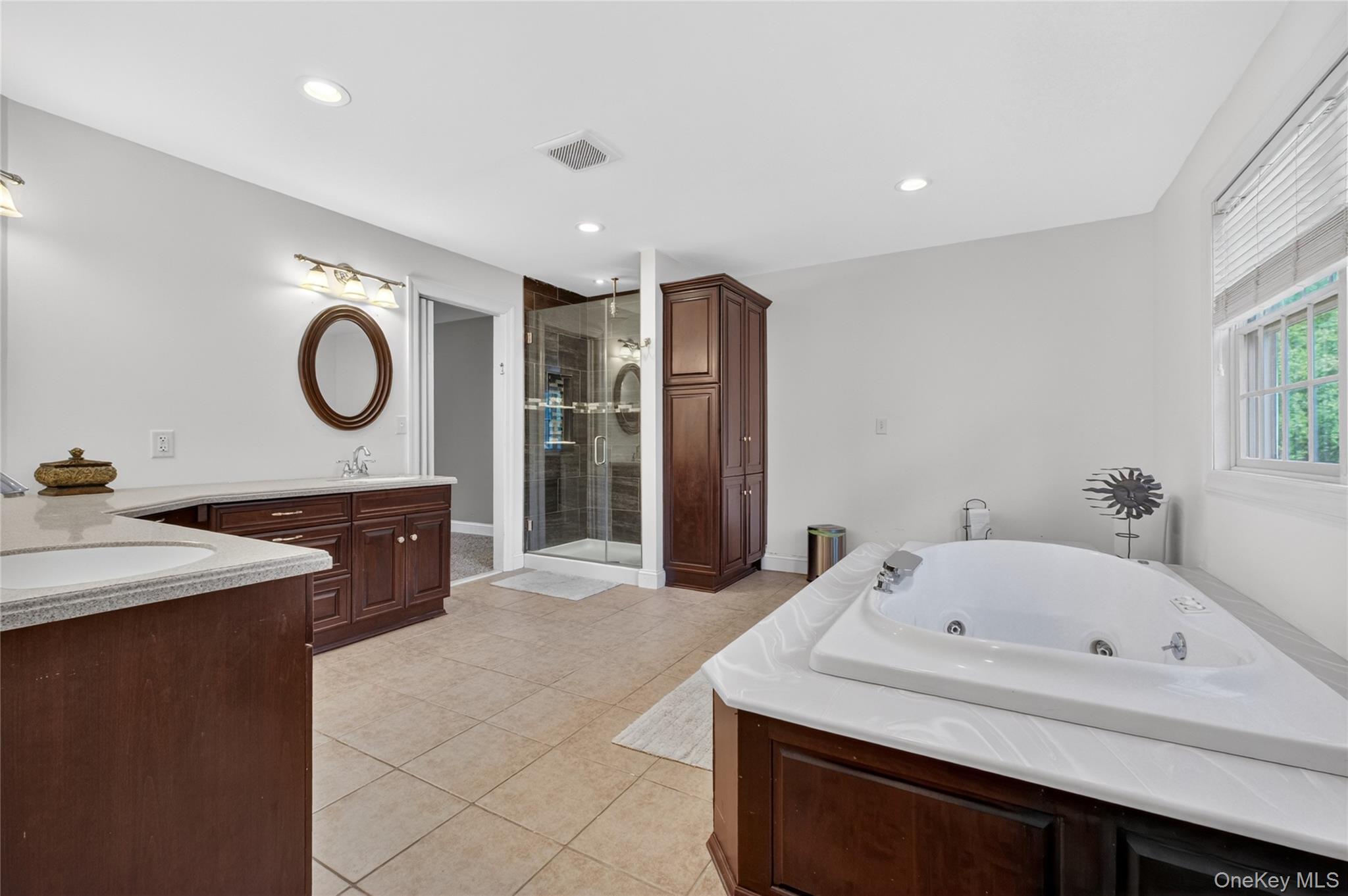 142 Hawleys Corners Road Highland, NY 12528 - Photo 19 of 43 Extra large with ceramic shower