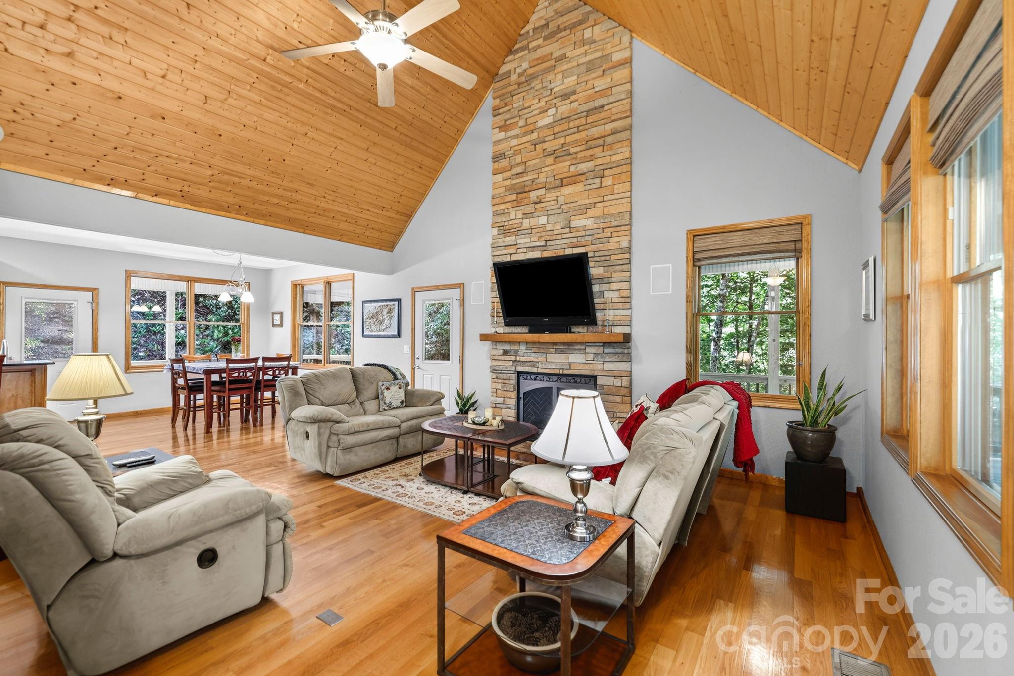 149 Oriole Road Brevard, NC 28712 - Photo 3 of 42