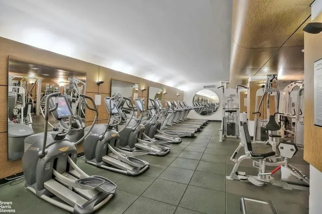 $950,000 | 300 East 33rd Street, Unit 2L | Kips Bay