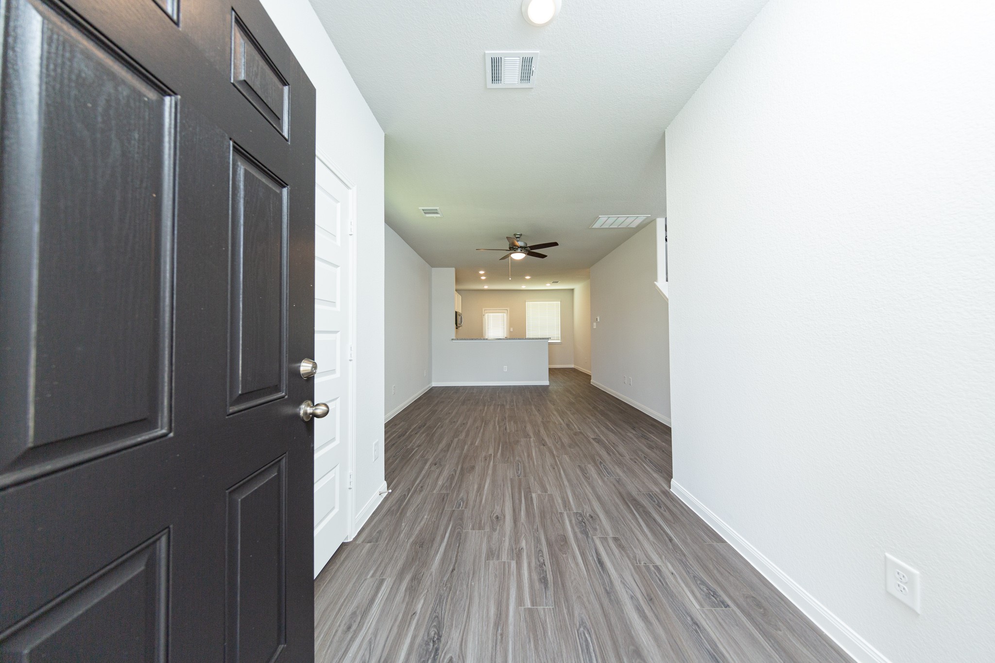 13312 Burbot Drive Conroe, TX 77384 - Photo 4 of 27