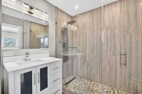 $650,000 | 709 Northwest 9th Court, Hallandale Beach, FL 33009