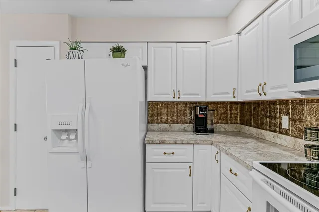 $4,500 | 115 Canal Avenue South, Unit 3, Indian Rocks Beach, FL 33785