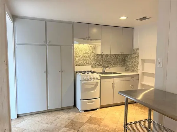 $1,025 | 4127 North 18th Place, Unit 3, Phoenix, AZ 85016