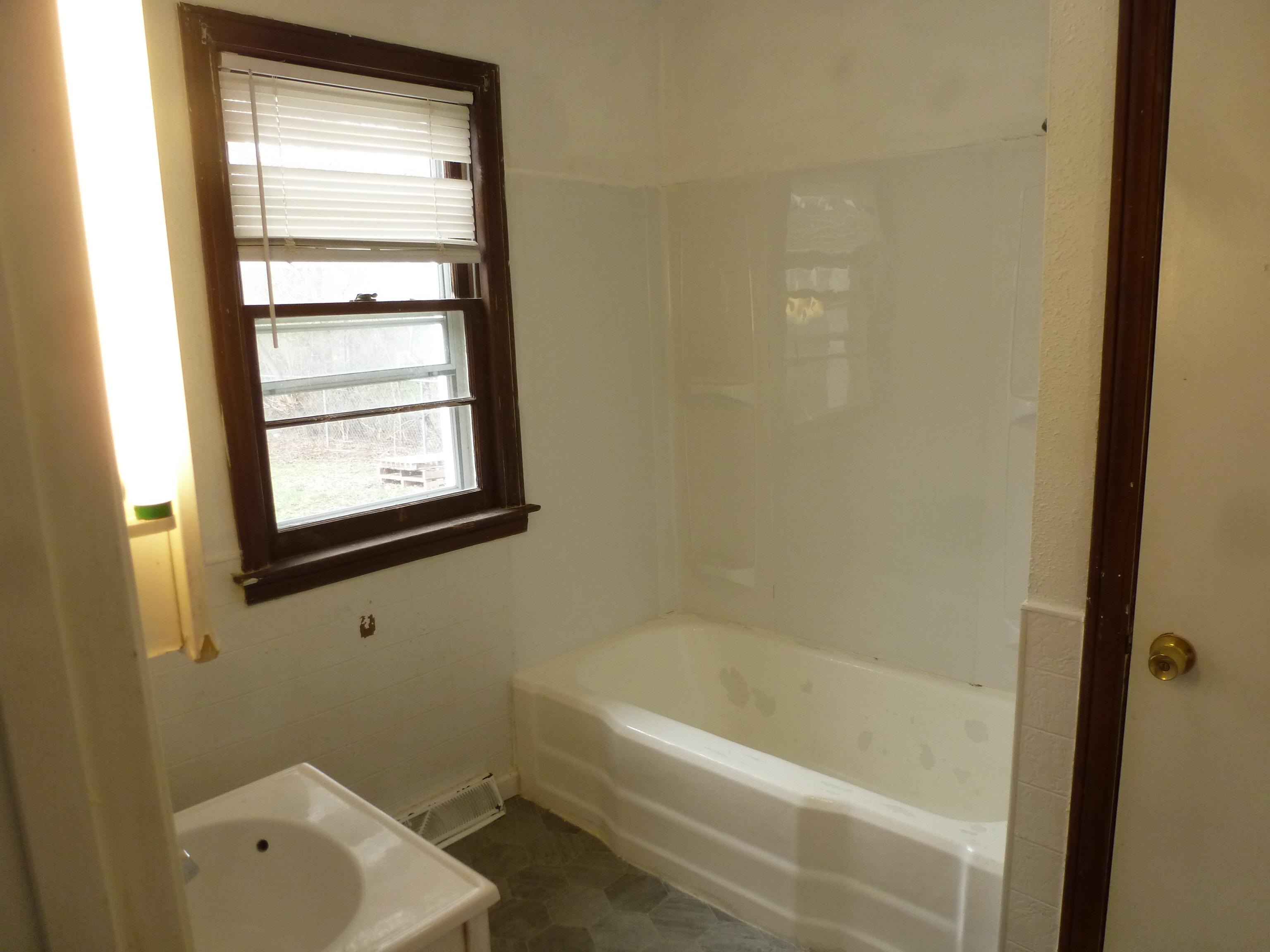5064 Hess Road Saginaw, MI 48601 - Photo 12 of 18 Gallery Image 12