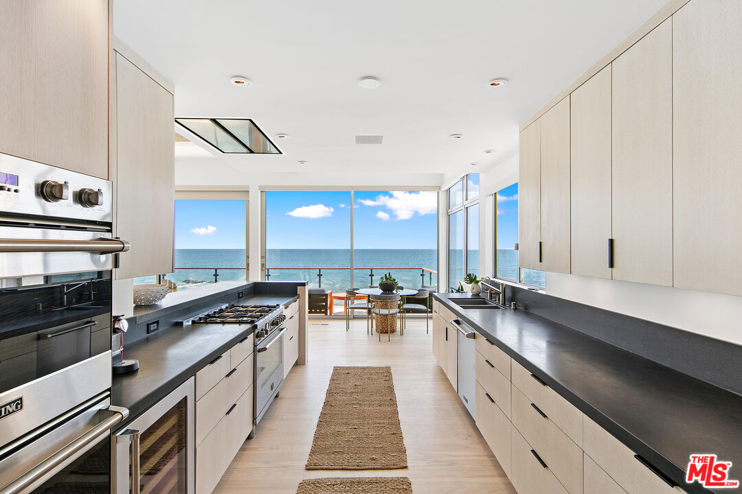 24928 Malibu Road Malibu, CA 90265 - Photo 8 of 50