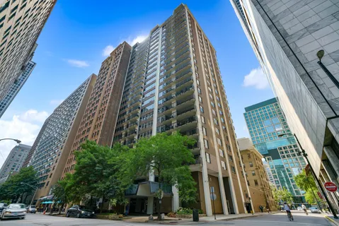 $260,000 | 201 East Chestnut Street, Unit 21C, Chicago, IL 60611