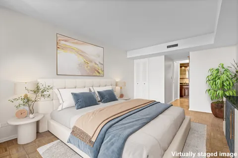 $260,000 | 201 East Chestnut Street, Unit 21C, Chicago, IL 60611