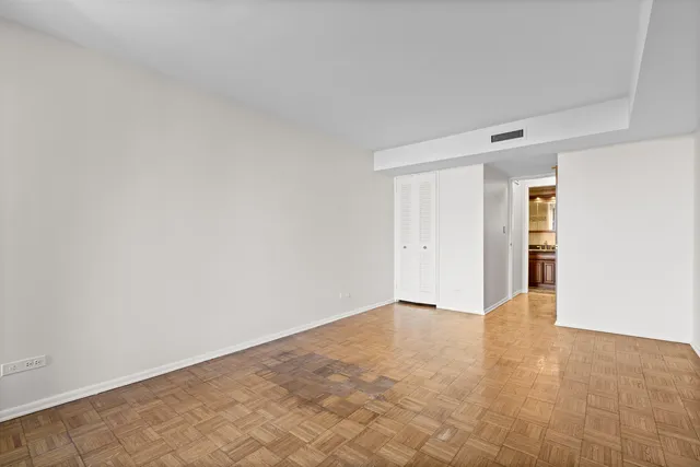 $260,000 | 201 East Chestnut Street, Unit 21C, Chicago, IL 60611