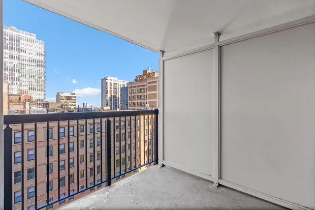 $260,000 | 201 East Chestnut Street, Unit 21C, Chicago, IL 60611