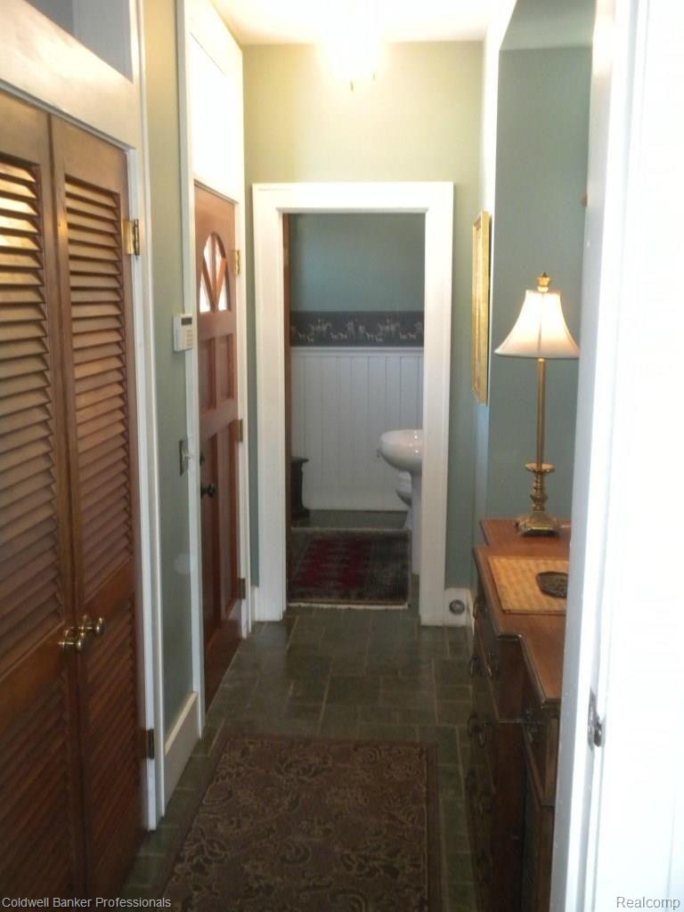 1295 Villa Road Birmingham, MI 48009 - Photo 19 of 34 DSCN5788.jpg
