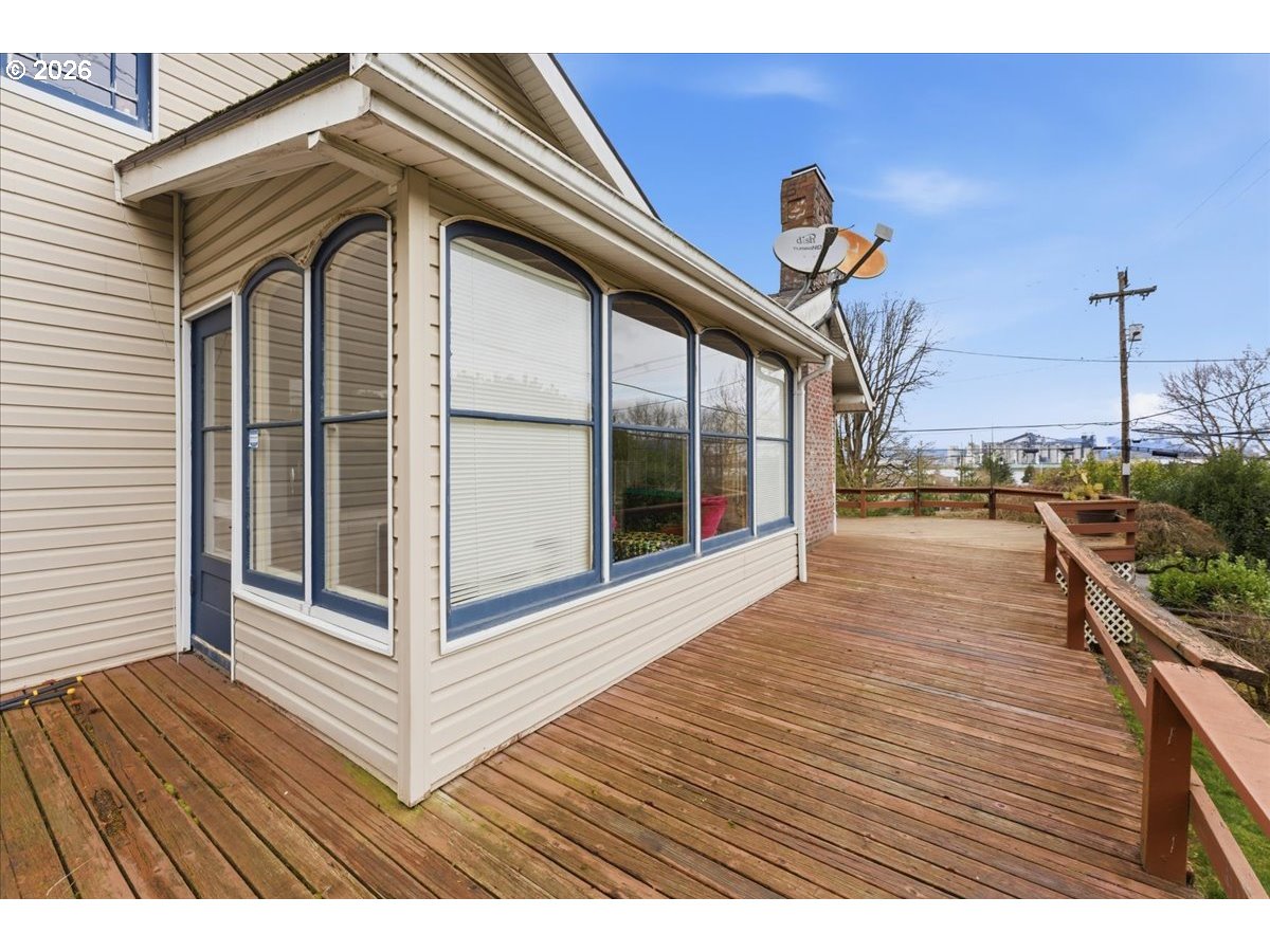 706 West B Street Rainier, OR 97048 - Photo 27 of 42