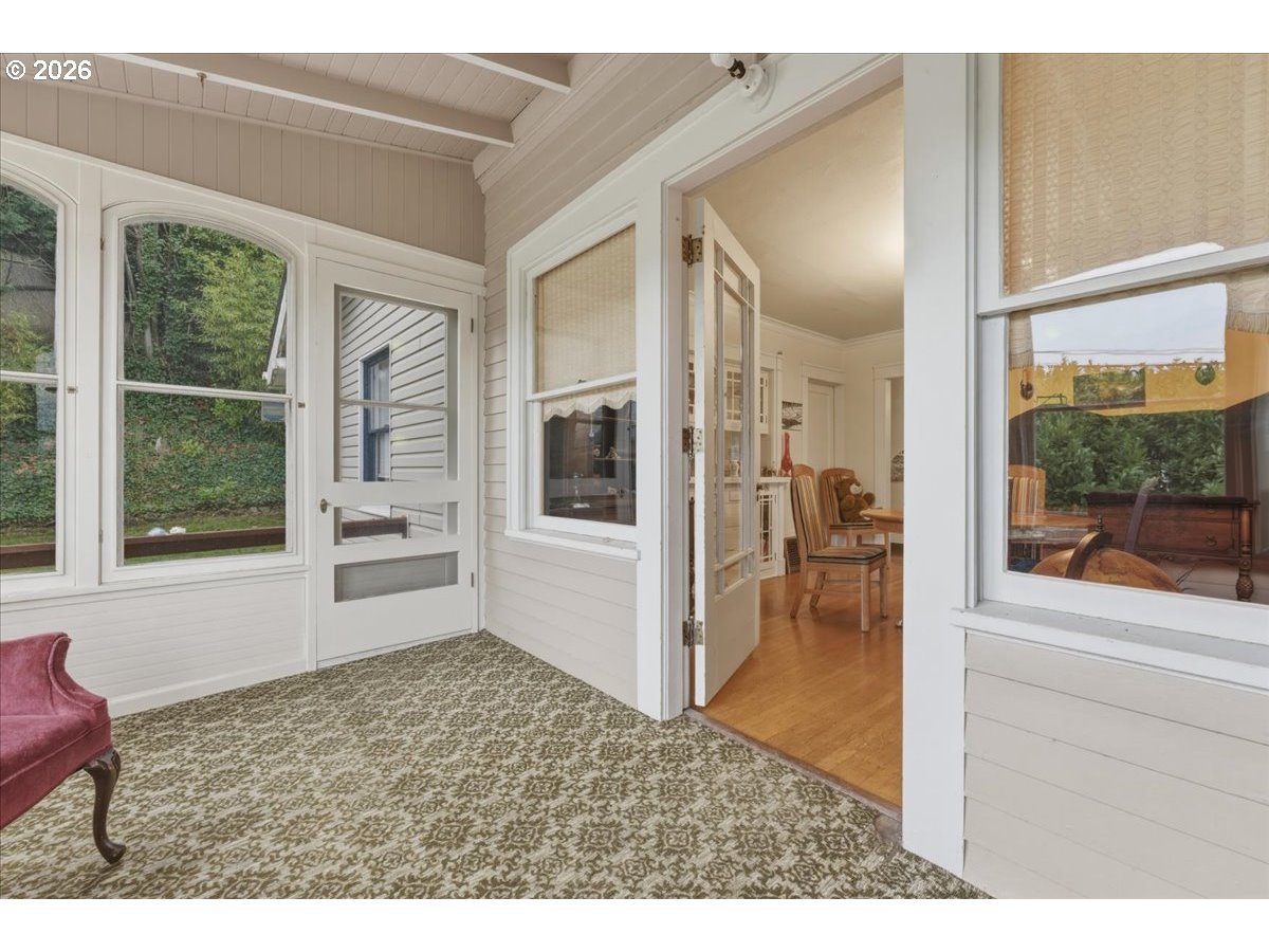 706 West B Street Rainier, OR 97048 - Photo 8 of 42