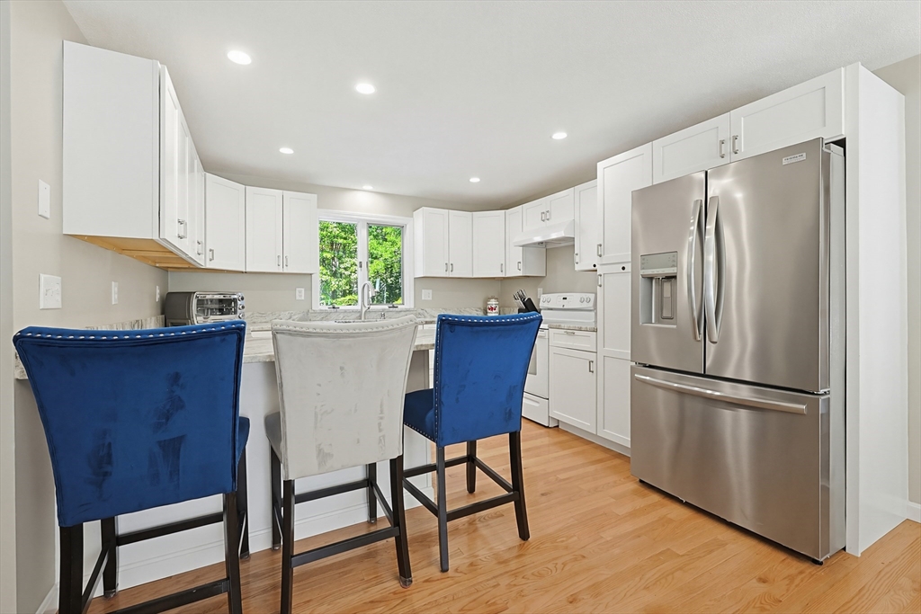 170 Rocky Hill Road Rehoboth, MA 02769 - Photo 8 of 42